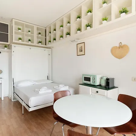 Guesthost - Dergano M3 Bright * Milan